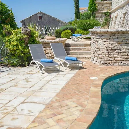 Paleopetres Blanche - Private Pool - Sea Views - Nissaki - North East Coast - Villa Nisaki (Corfu)