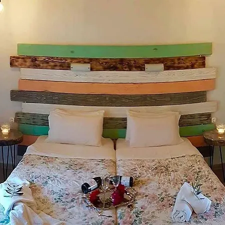 Mary Helen Apartment *