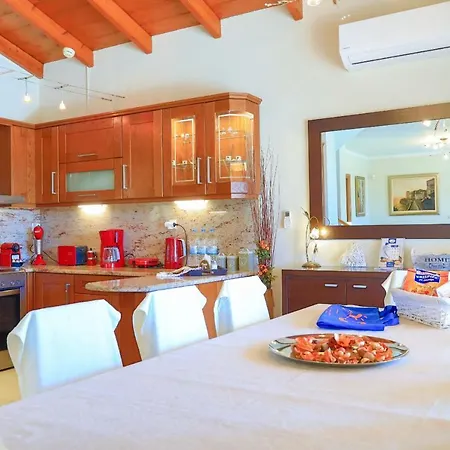 Senses Villa Poulades