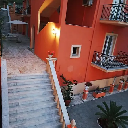 Corfu Sunflower Apartment Benitses (Corfu)