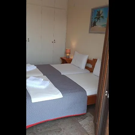 Corfu Sunflower Apartment Benitses (Corfu)