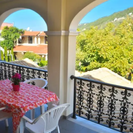 Apartment Yannis - On Agios Gordios In Corfu *