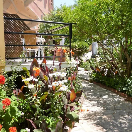 Apartment Kostas Agios Georgios Pagon