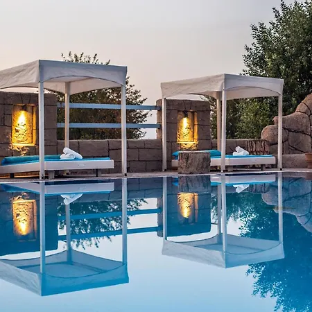 Paralia Hotel 2*