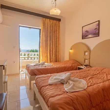 Hotel Akis And