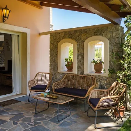 St. Nicholas House & Guest Apart. * Dassia (Corfu)