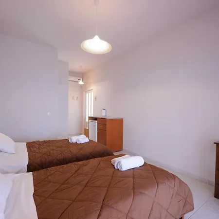 Hotel Elias & Vasili House 2*