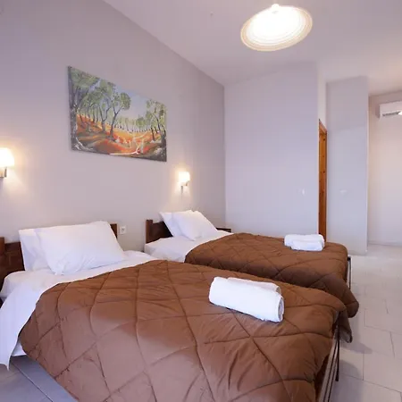 Elias & Vasili House Hotel 2*
