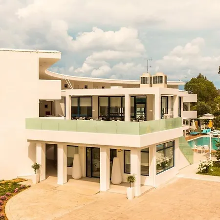 Nasos & Hotel Moraitika