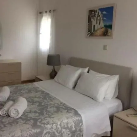 Ampelaki Apartment