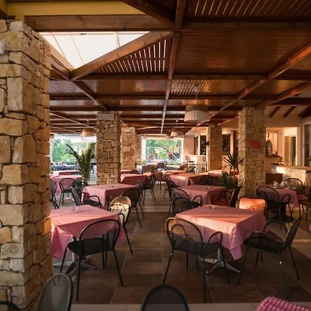 Three Stars Moraitika