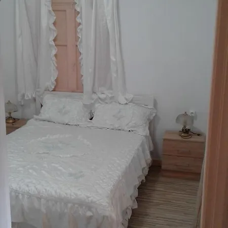 Holiday home Angela, Traditional In The Village Agios Ioannis Peristeron (Corfu)