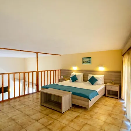Hotel Rossis 3*