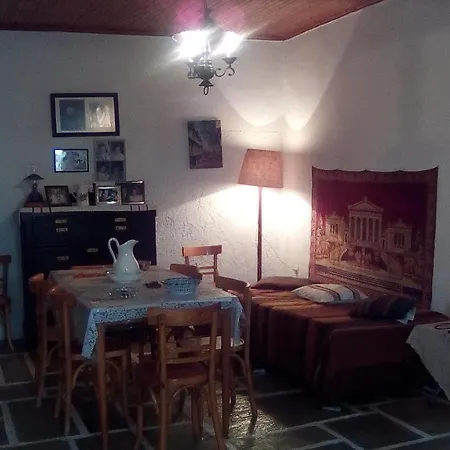 Holiday home Traditional House In *