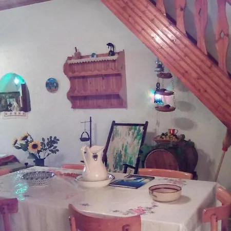 Holiday home Traditional House In