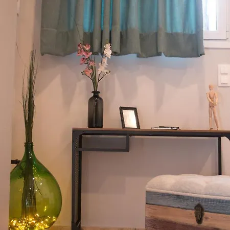 Loft Renovated Flat 5' From The Old Town Corfu