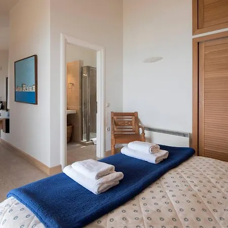 Lavender House Apartment *