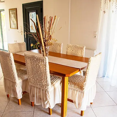 Mediterre Garden House