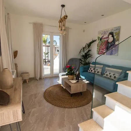 τhalasso Palace Homes Ferienhaus Petrití