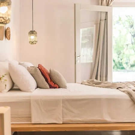 Luna Guest house Faiakes