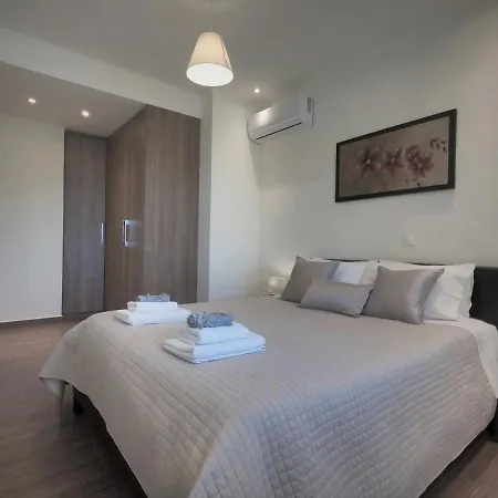 Sunshine 1 With Sea View Holiday home