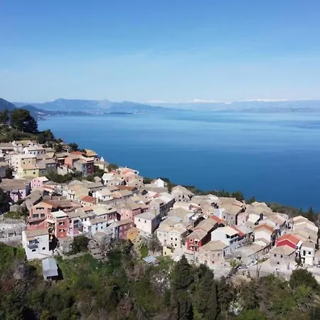 Traditional House With Amazing View Apartment *