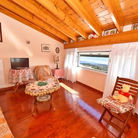 Traditional House With Amazing View * Chlomos