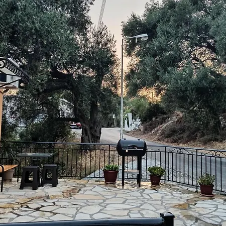 Tsoukias House Apartment *
