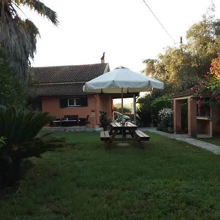 Lora's House * Velonades (Corfu)