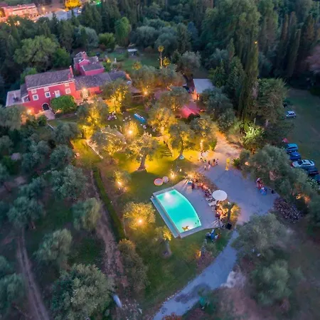 Triklino Estate Villa *