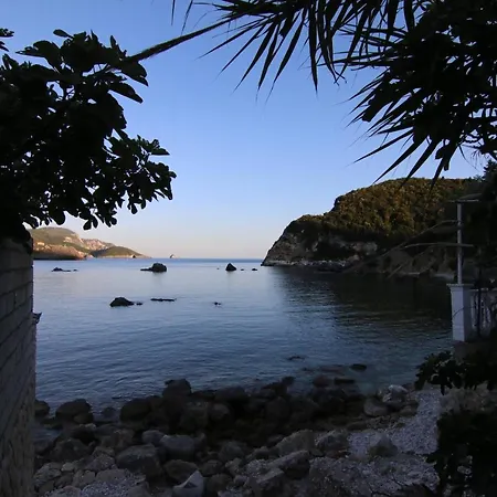 Apartment Sea Breeze *