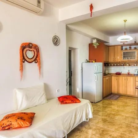 Apartment Elena Mesongi