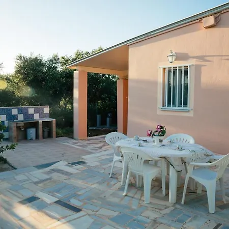 Kanouli Beach House Holiday home