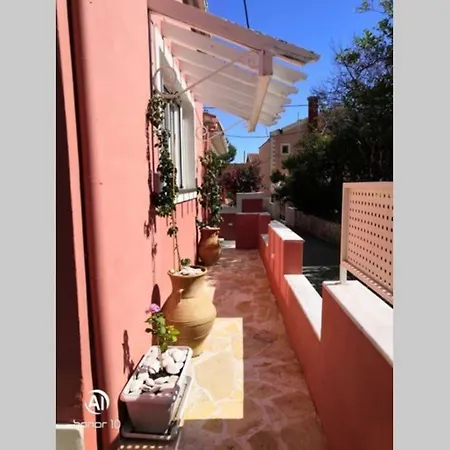 Lefko's House- Contemporary, Fully Renovated House Holiday home