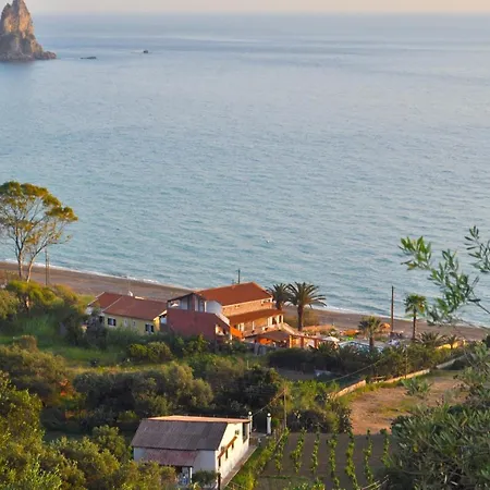 Beachfront Vacation Eftichia Holiday home