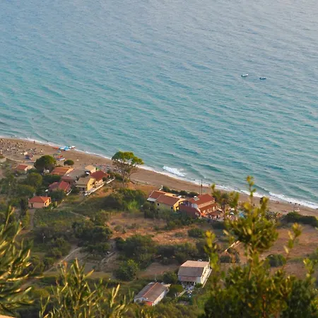 Beachfront Vacation Eftichia *