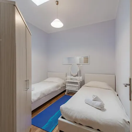 Jessica Apartment