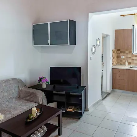 Kanouli Beach House Holiday home *