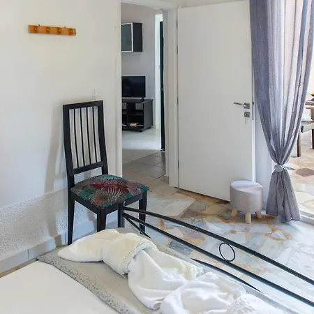 Kanouli Beach House