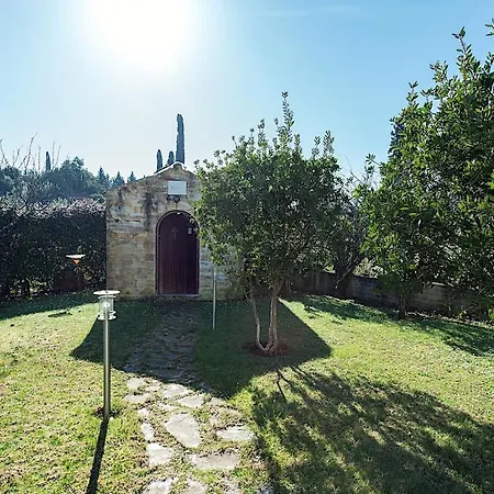 Noulia Villa