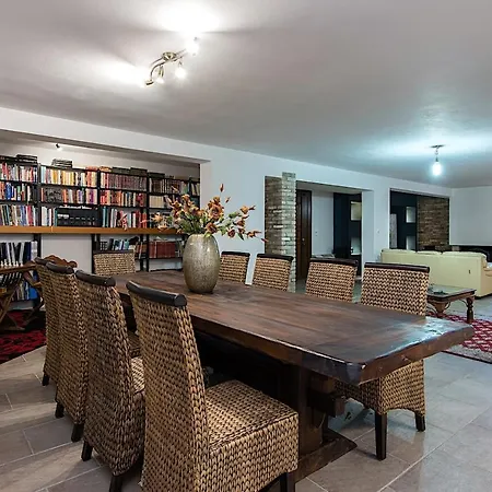 Noulia Villa *