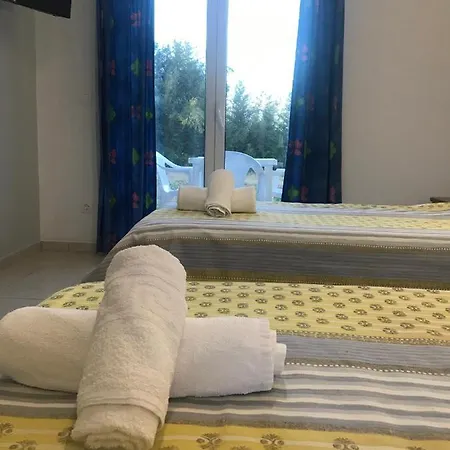 Apartment Banos And Swimming Pool *