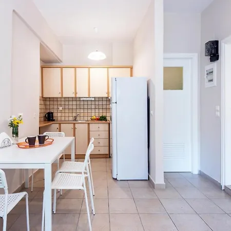 Kokoros Apartment *