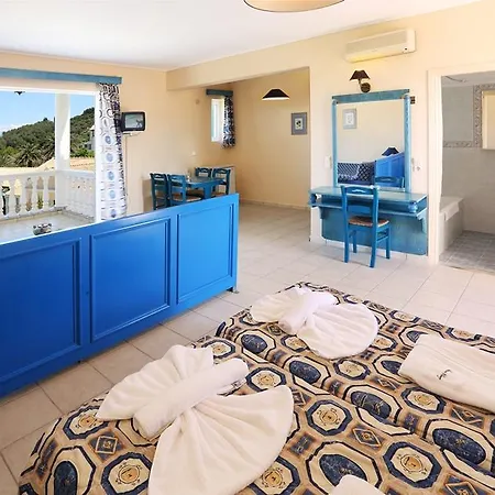 Hotel Rebecca's Village