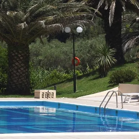 Rebecca's Village Hotel Karousades (Esperies)