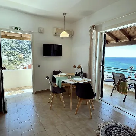Ionian Senses - Corfu, Menigos Apartment