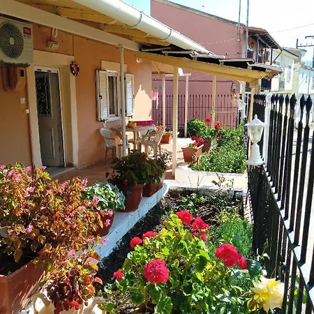 Holiday home Angela, Traditional In The Village *
