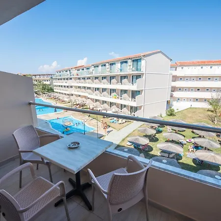 Angela Hotel&apts