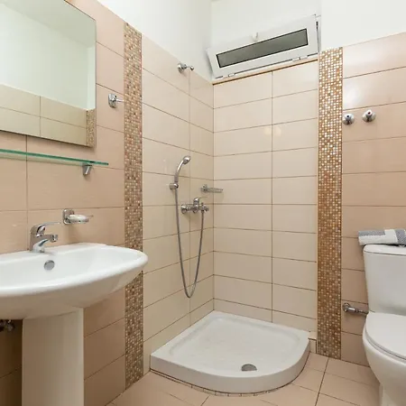 Apartment Rapanos *