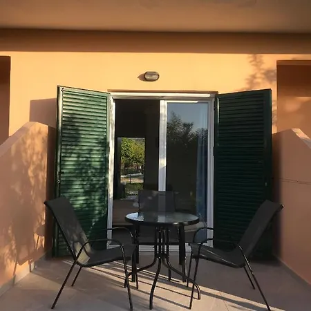 Banos And Swimming Pool Apartment Roda (Corfu)